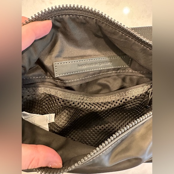 Lululemon Go Lightly Belt Bag - Picture 3 of 3